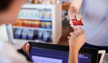 Several useful tips that every retail shop cashier must know