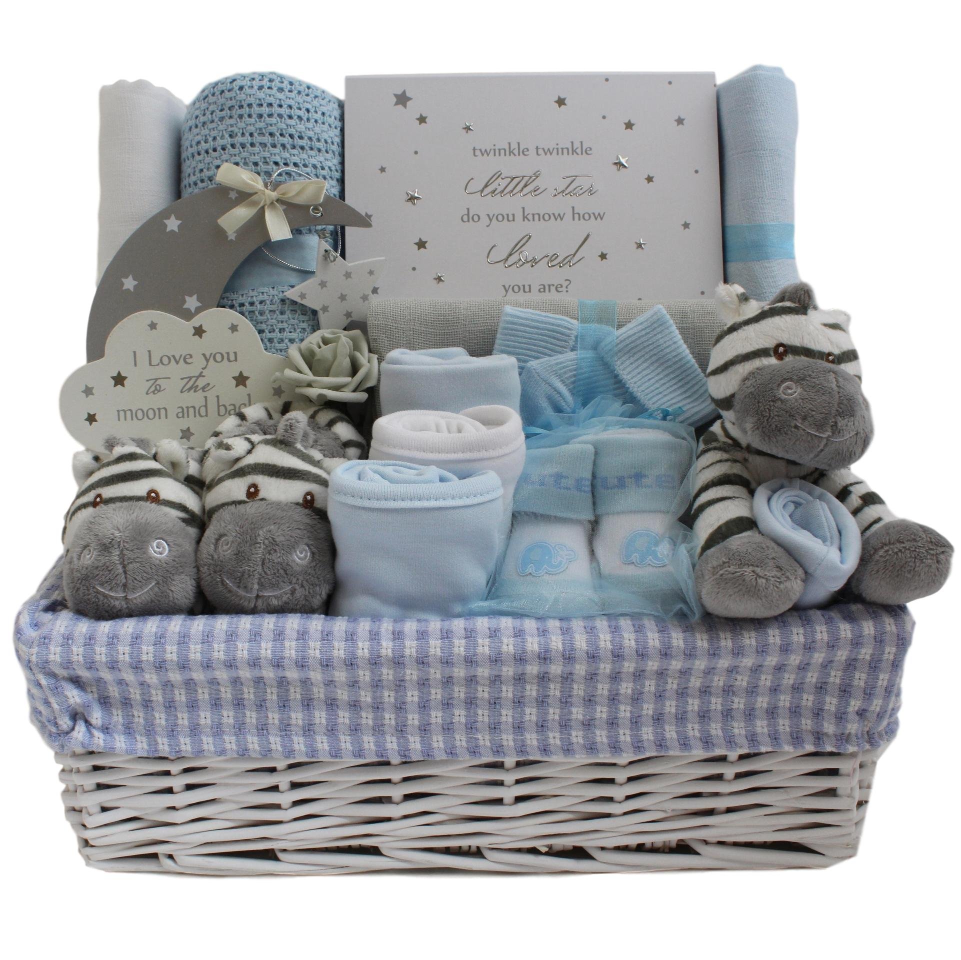 Newborn Baby Hamper: What to Include And What to Skip